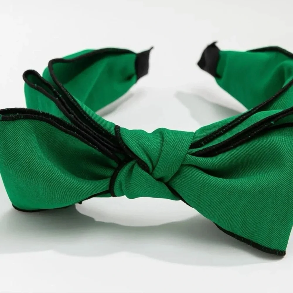 Festive Flair: Handmade Green Bow Headband for Holiday Magic! St. Patrick’s Day